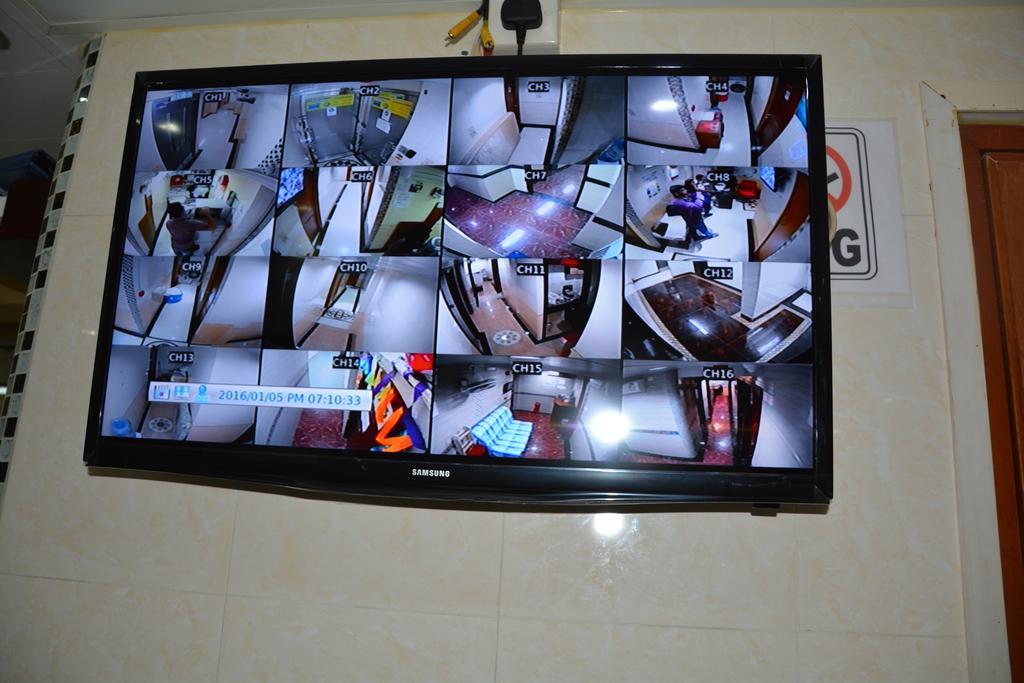Everest Base Camp Hostel Hong Kong Bagian luar foto