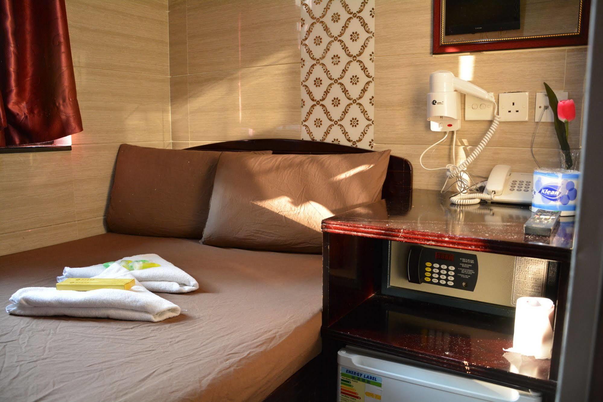 Everest Base Camp Hostel Hong Kong Bagian luar foto